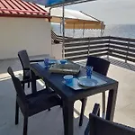 Navy House Nyaraló